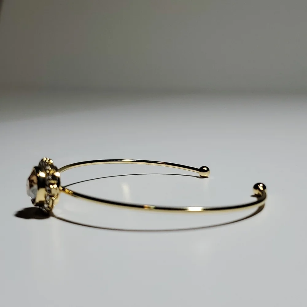 Ted Baker London Light Champagne Swarovski Crystal Sappelle Daisy Lace Fine Cuff